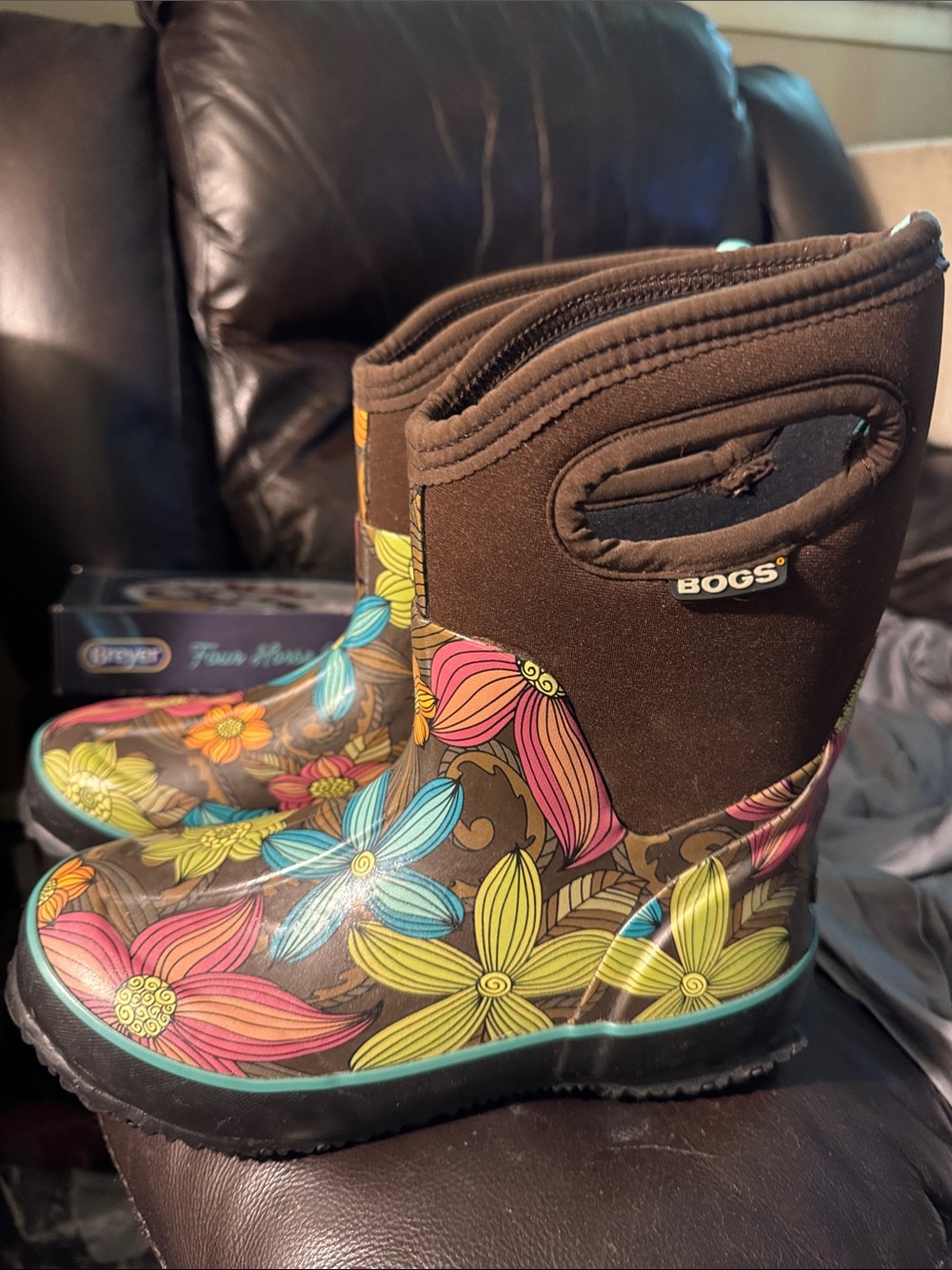 BOGS Womens Brown Floral Rain Boots size 6 Classic Mid Stargazer